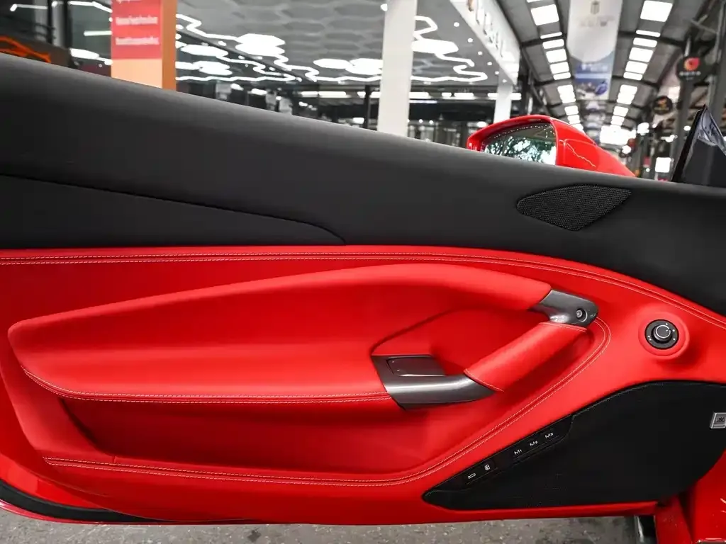 Ferrari F8 — фото 4