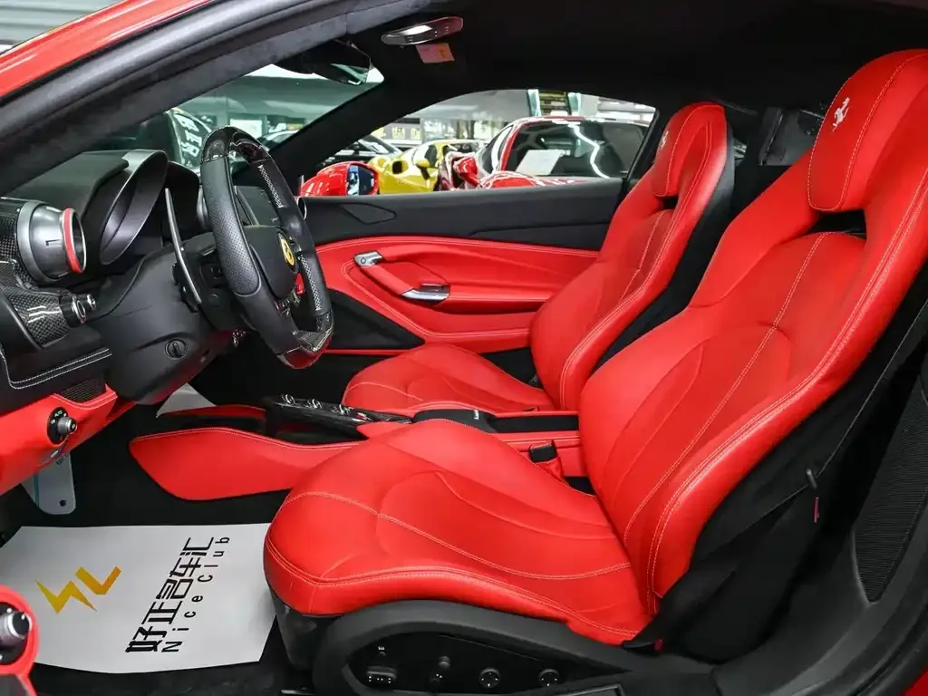 Ferrari F8 — фото 7