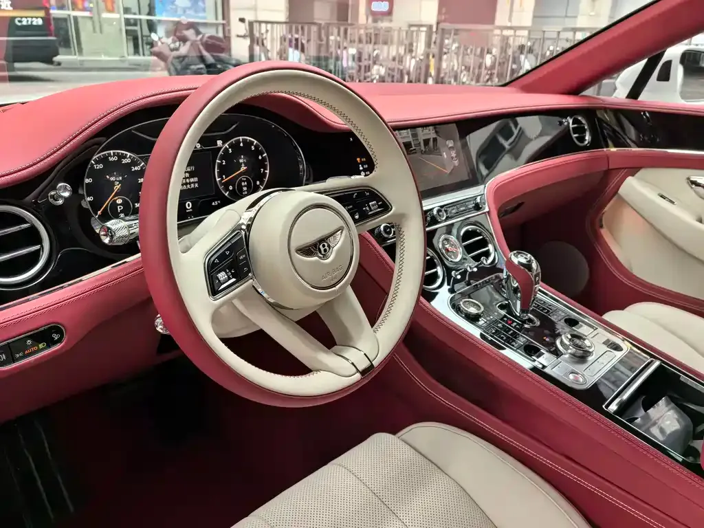 Bentley Continental 2025 из CN, фото 6