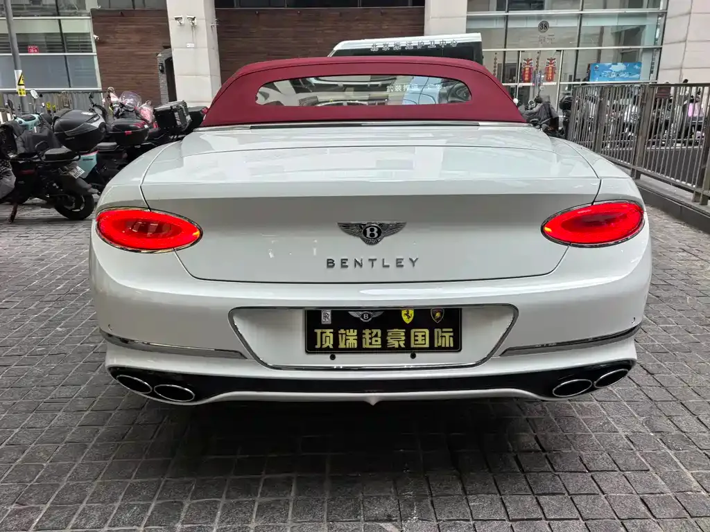 Bentley Continental 2025 из CN, фото 7