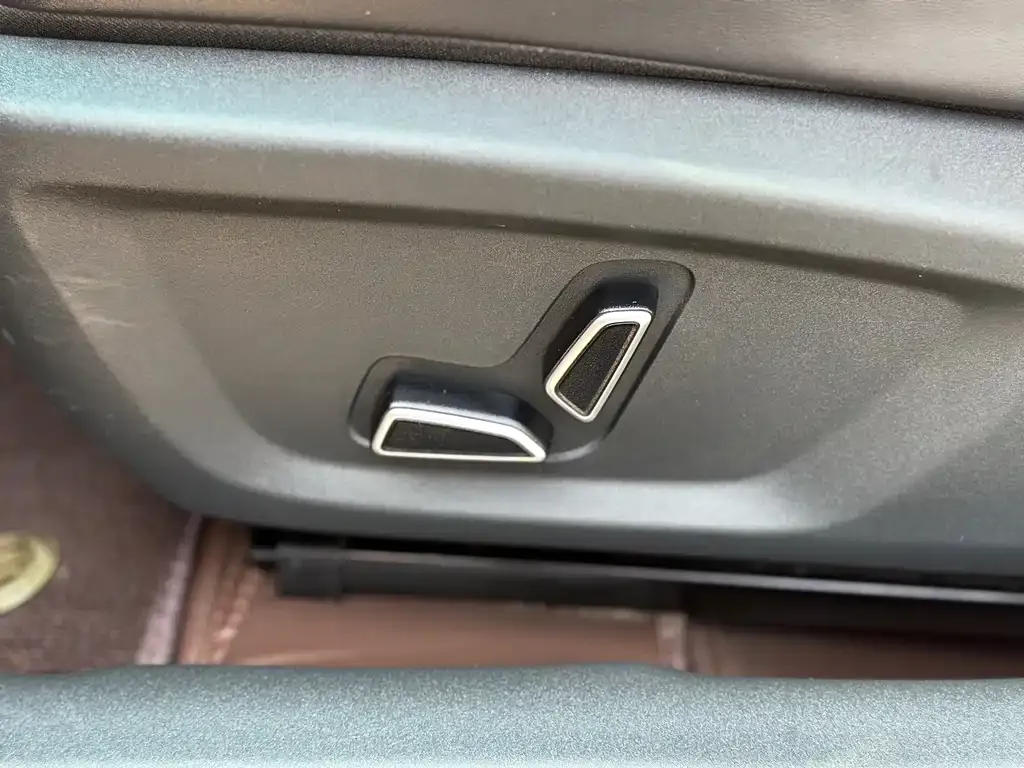 Changan UNI-V 2023 из CN, фото 3