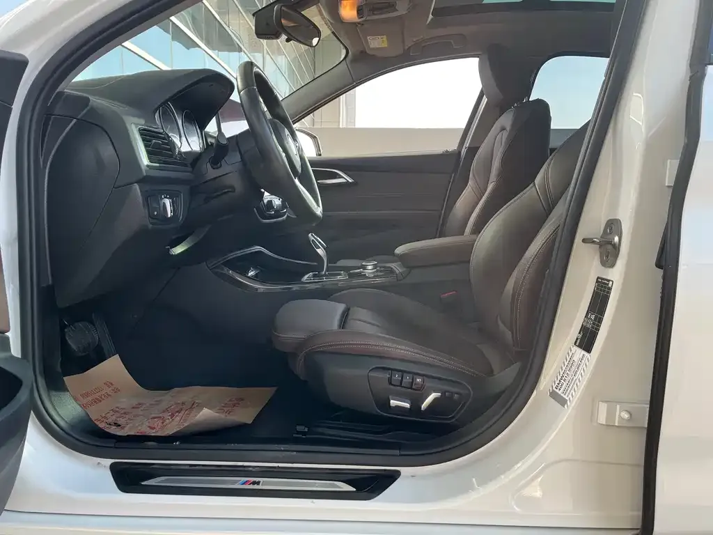 BMW 1 Series 2022 из CN, фото 10