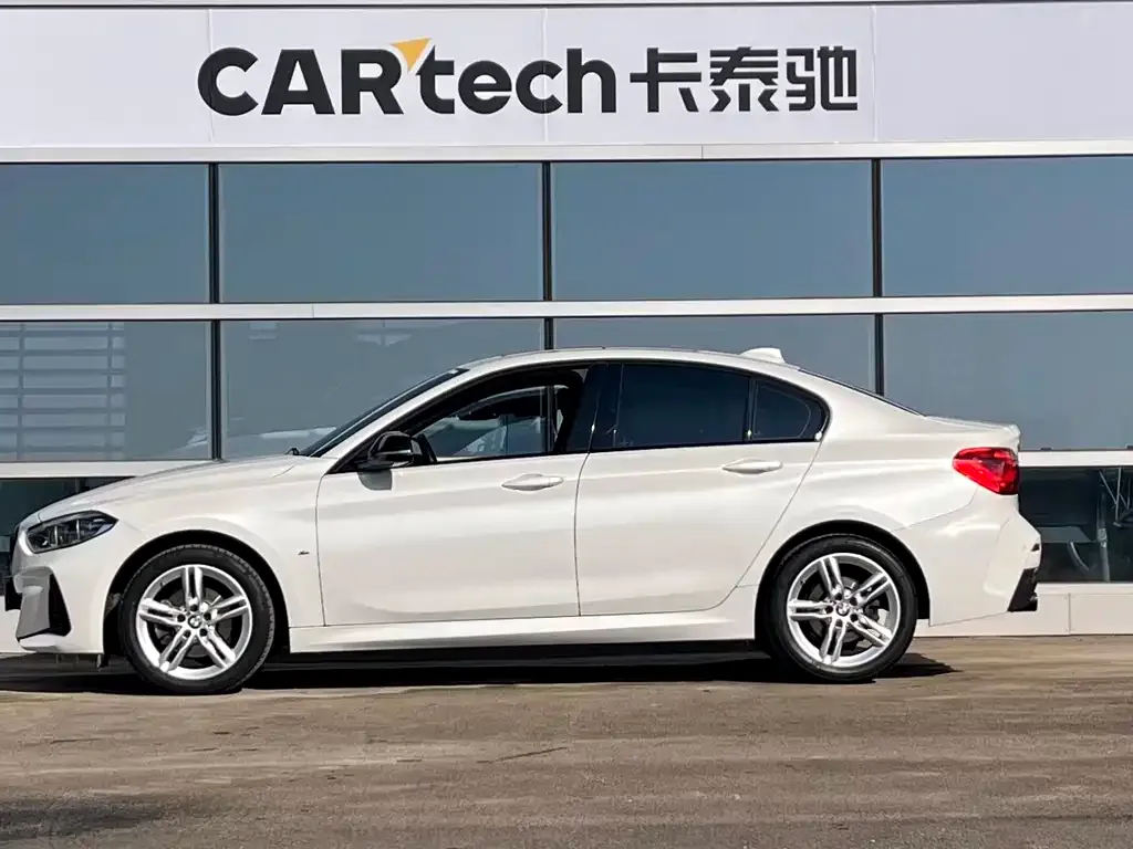 BMW 1 Series 2022 из CN, фото 7