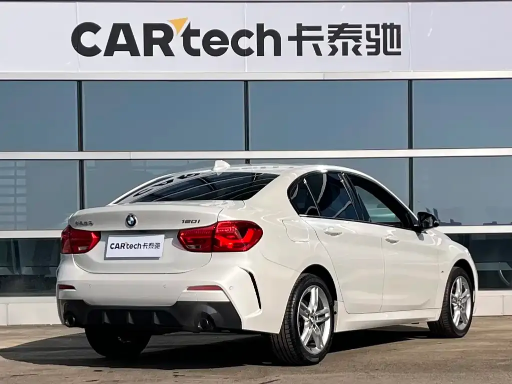 BMW 1 Series 2022 из CN, фото 8