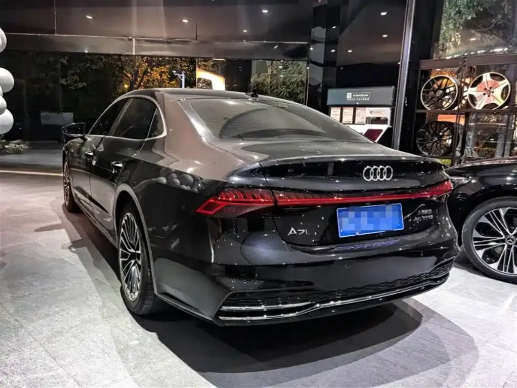 Audi A7L 2024 из CN, фото 3