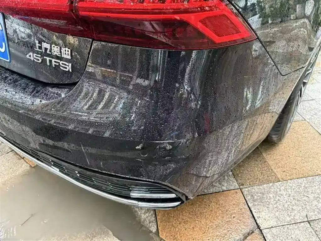 Audi A7L 2024 из CN, фото 5