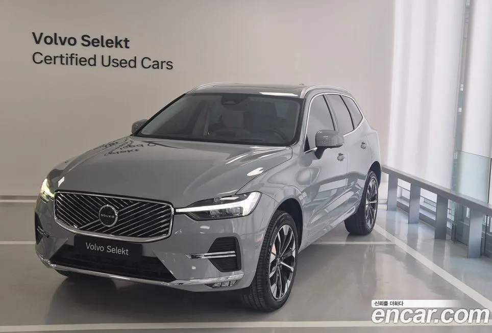 Volvo XC60 — фото 1