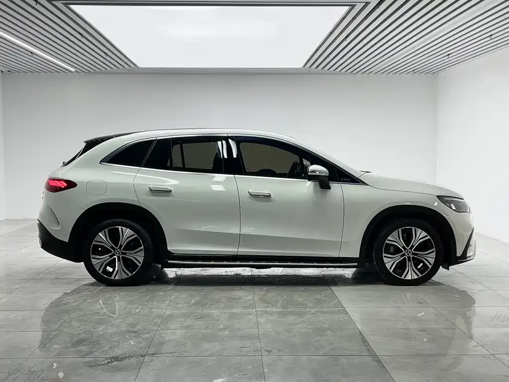 Mercedes-Benz EQE SUV 2024 из CN, фото 7
