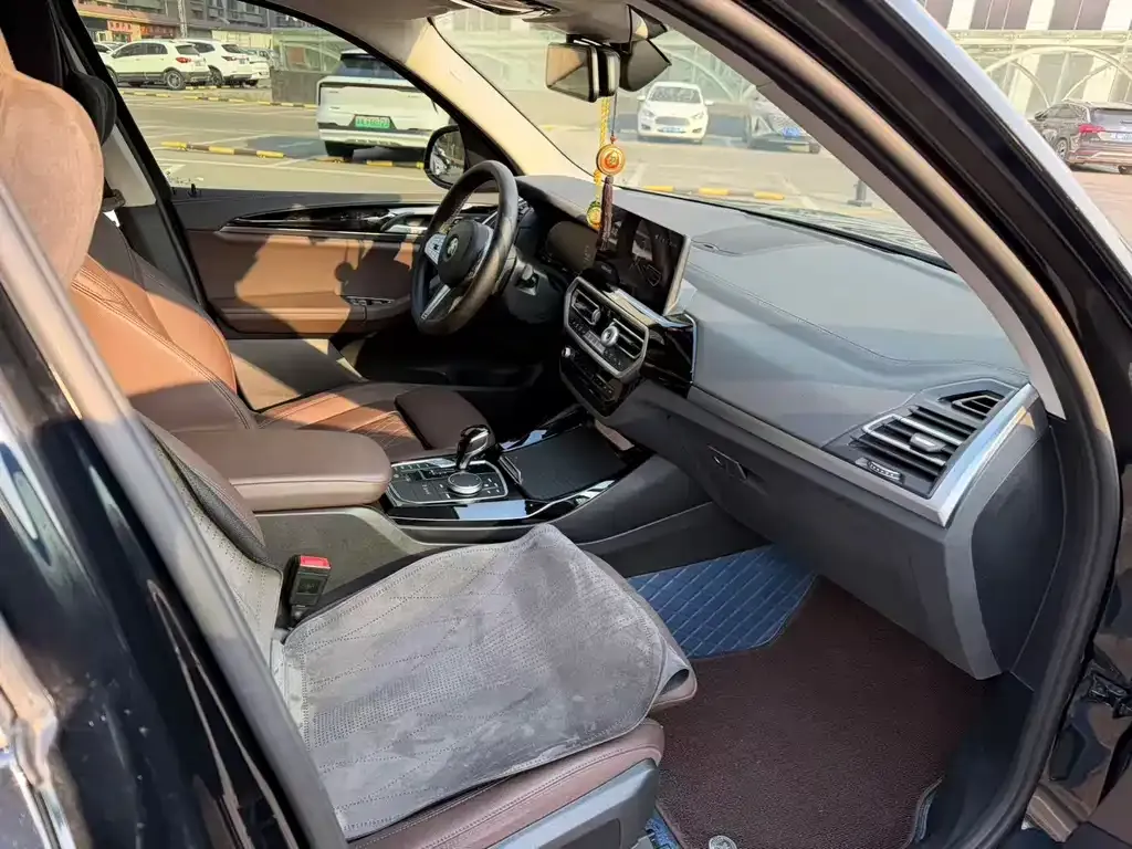 BMW X3 2024 из CN, фото 2