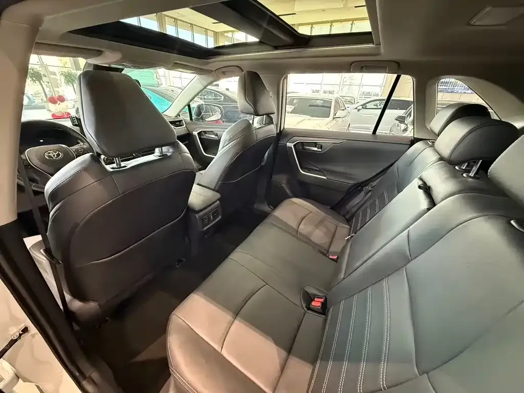 Toyota Wildlander 2024 из CN, фото 9