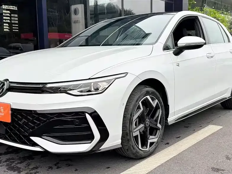 Volkswagen Golf 2025 из CN, фото 3