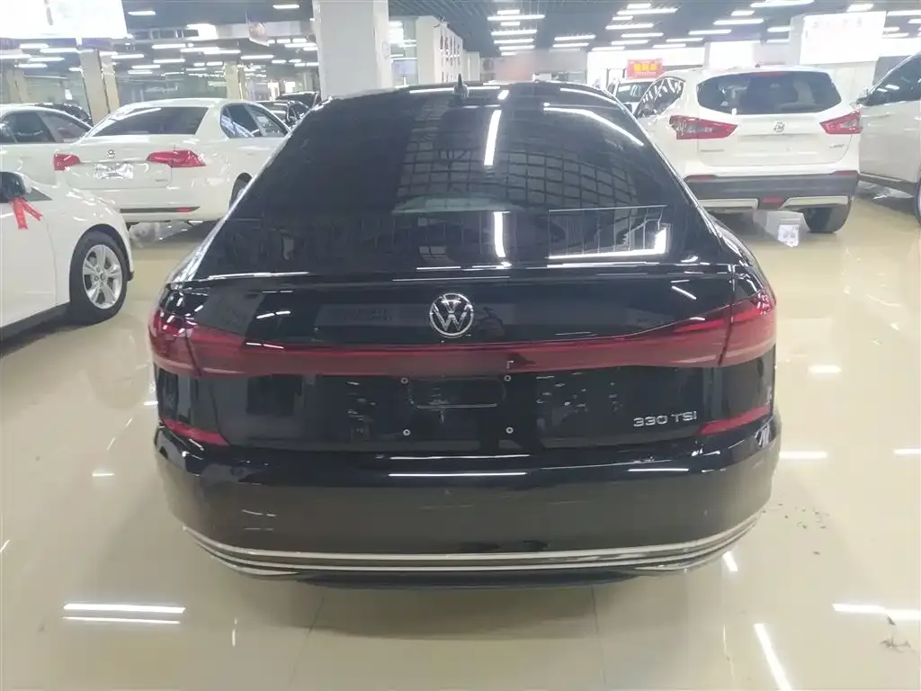 Volkswagen Passat 2023 из CN, фото 4