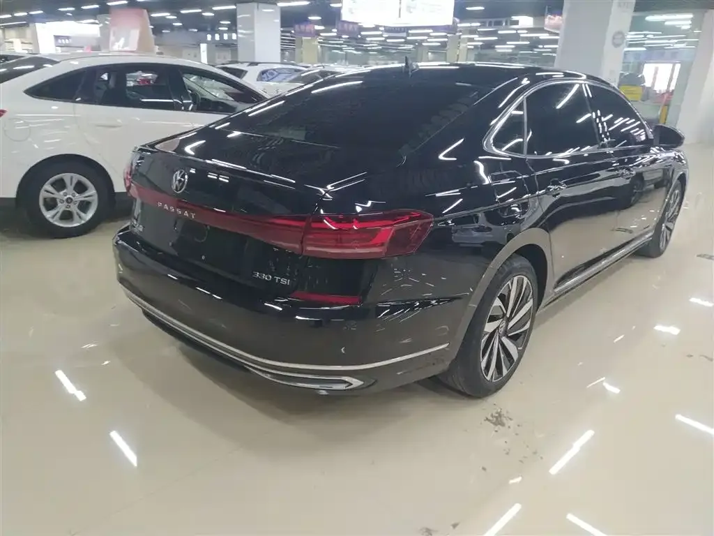 Volkswagen Passat 2023 из CN, фото 9