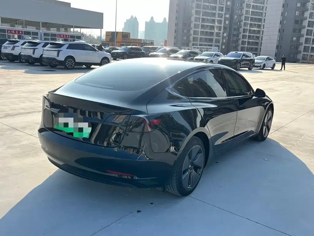 Tesla Model 3 — фото 8