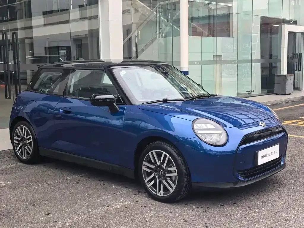 MINI Cooper EV 2024 из CN, фото 2