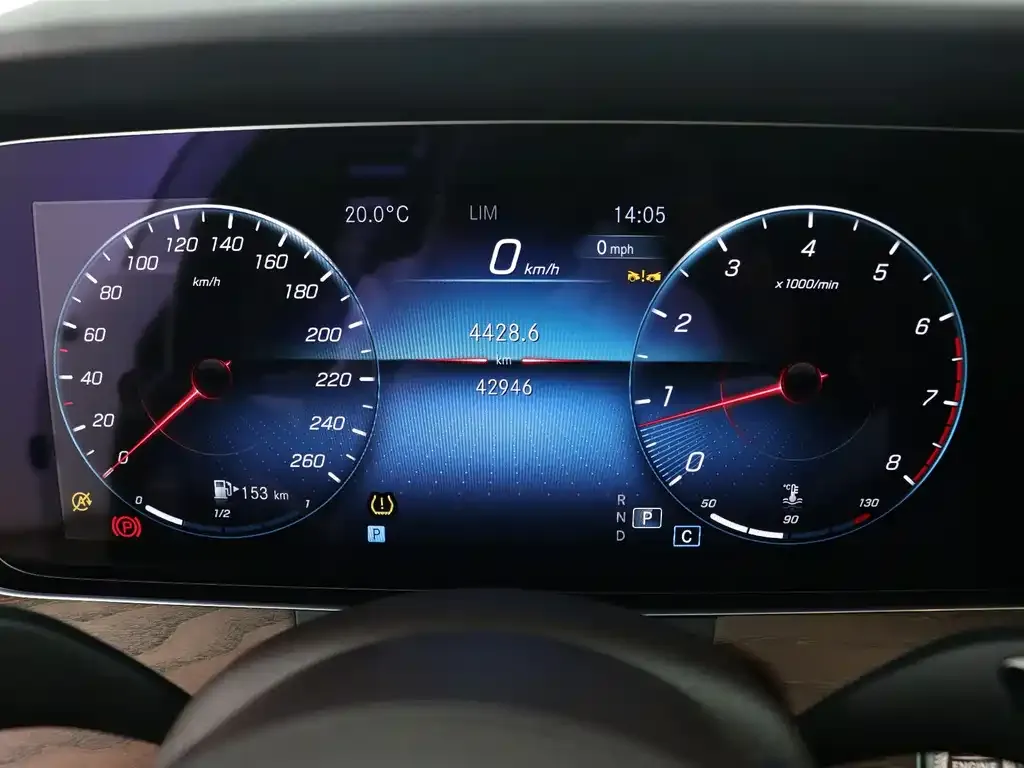 Mercedes-Benz E-Class 2024 из CN, фото 4