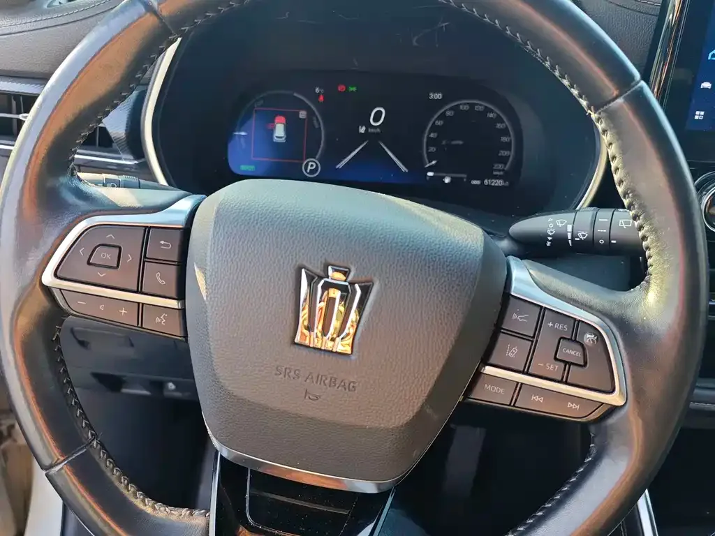 Toyota Crown Kluger 2021 из CN, фото 2