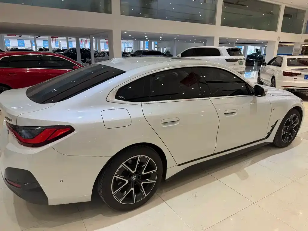 BMW 4 Series 2022 из CN, фото 9