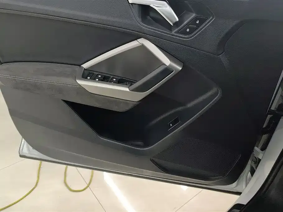 Audi Q3 2023 из CN, фото 9