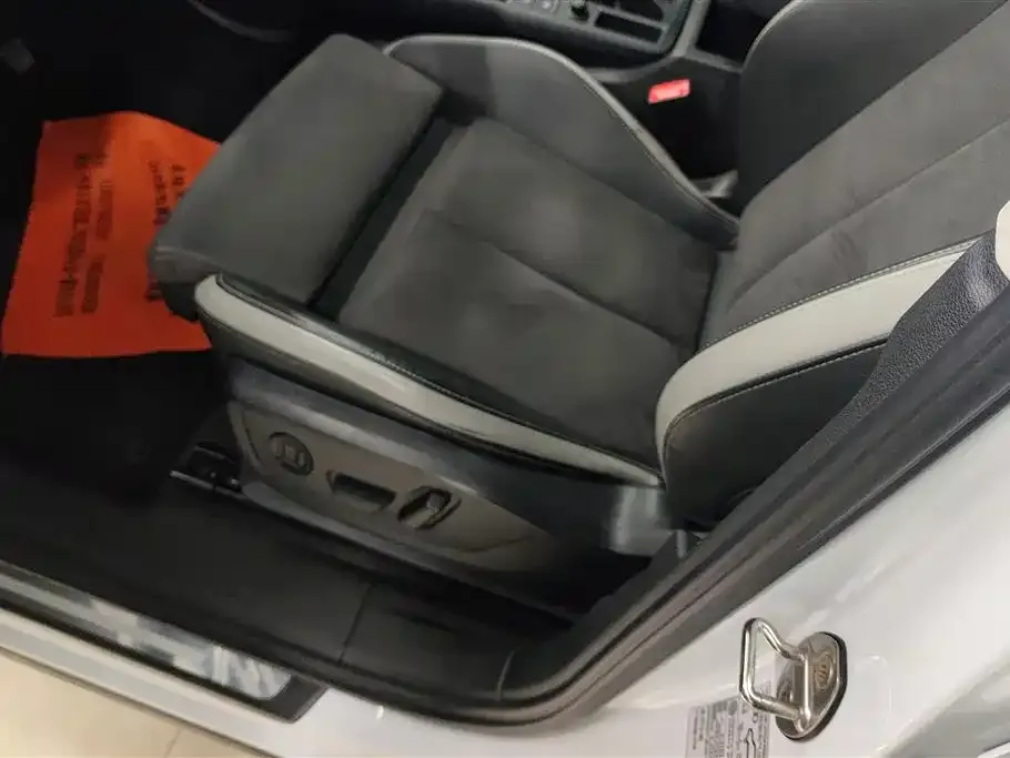 Audi Q3 2023 из CN, фото 2