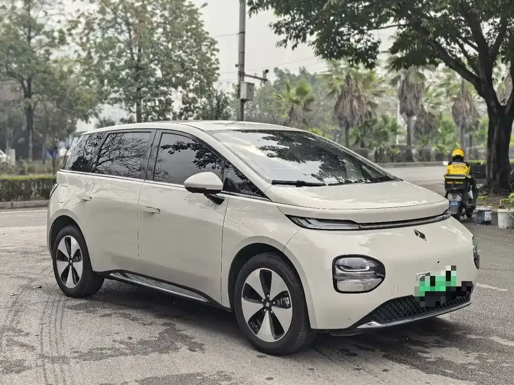 Baojun Yunduo 2024 из CN, фото 3