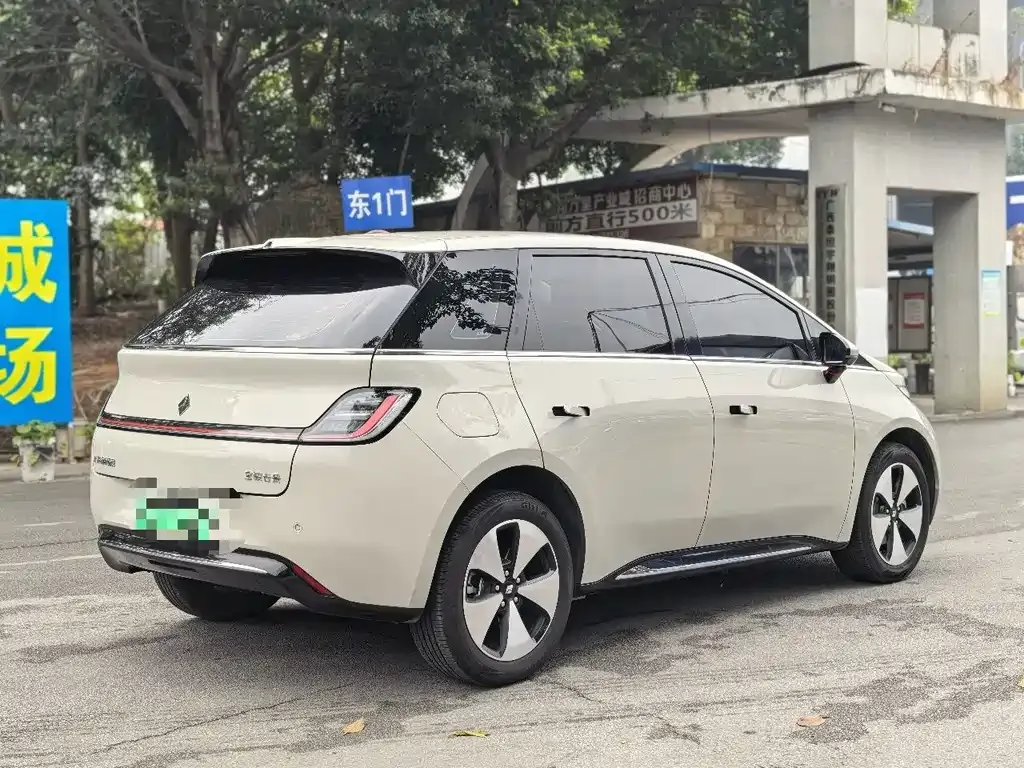 Baojun Yunduo 2024 из CN, фото 7