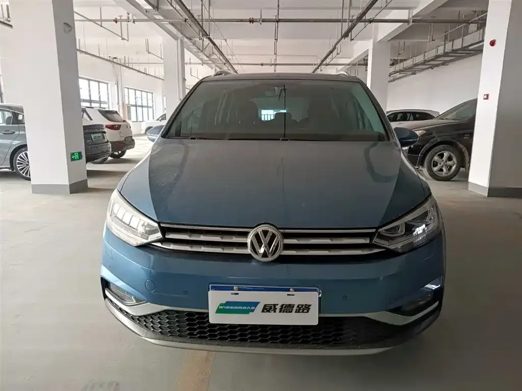 Volkswagen Touran 2021 из CN, фото 10