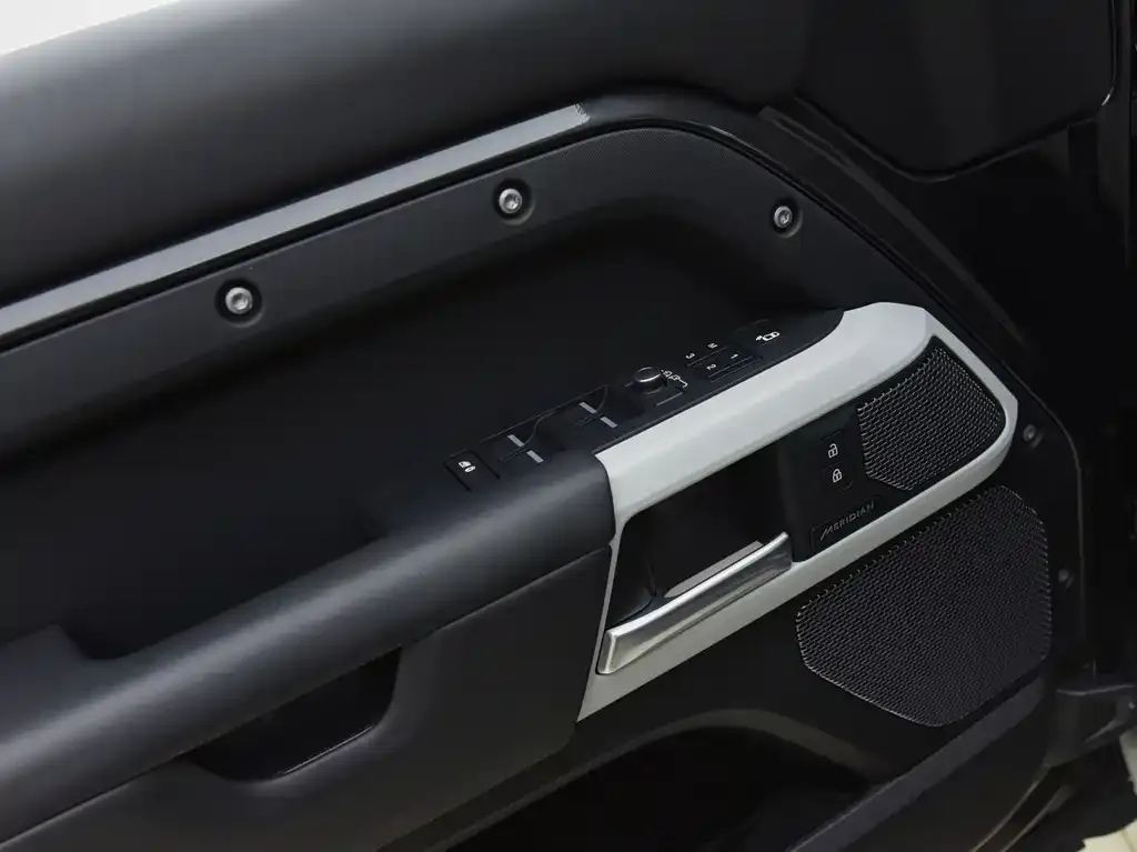 Land Rover Defender 2022 из CN, фото 8
