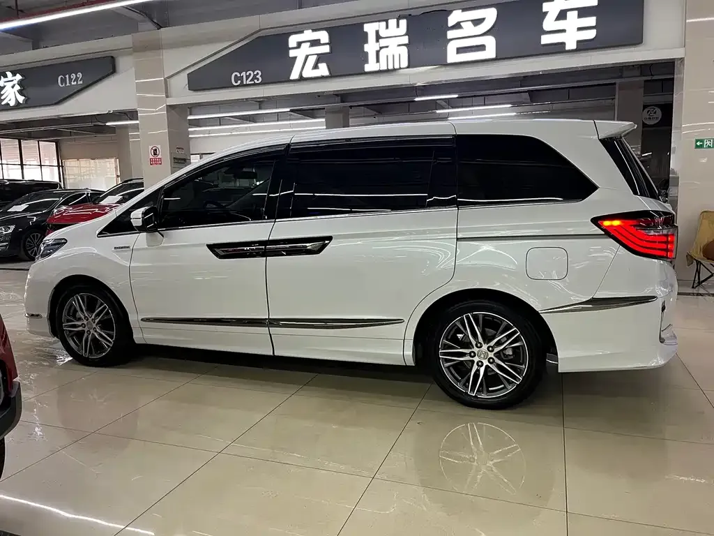 Honda Elysion 2021 из CN, фото 7