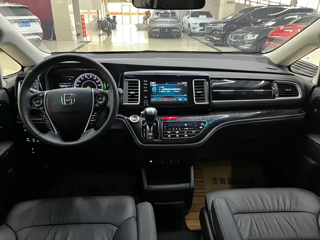 Honda Elysion 2021 из CN, фото 2