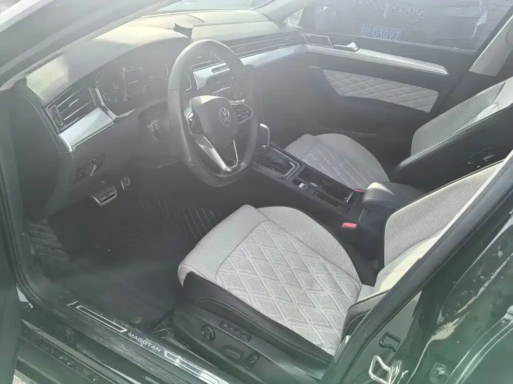 Volkswagen Magotan 2024 из CN, фото 3