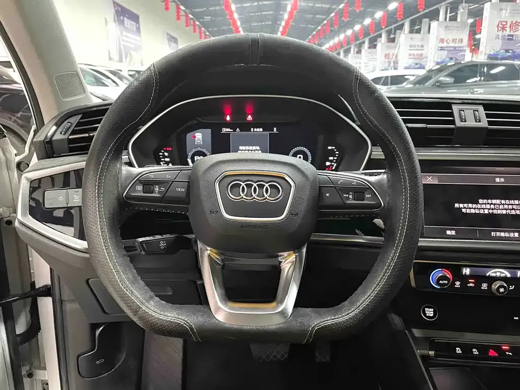 Audi Q3 2021 из CN, фото 3