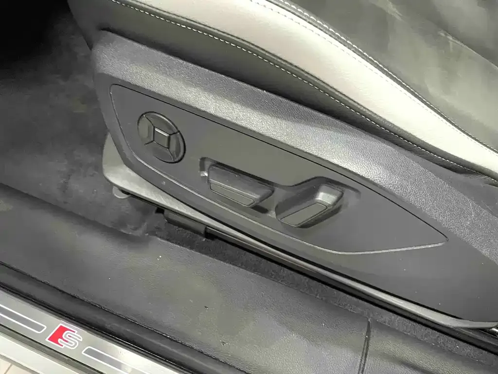 Audi Q3 2021 из CN, фото 10