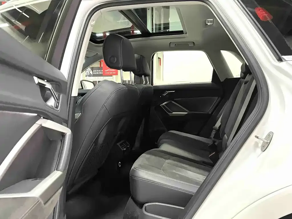 Audi Q3 2021 из CN, фото 5