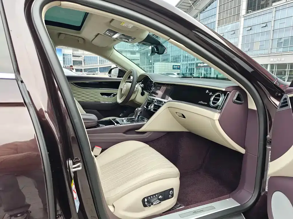 Bentley Flying Spur 2023 из CN, фото 7