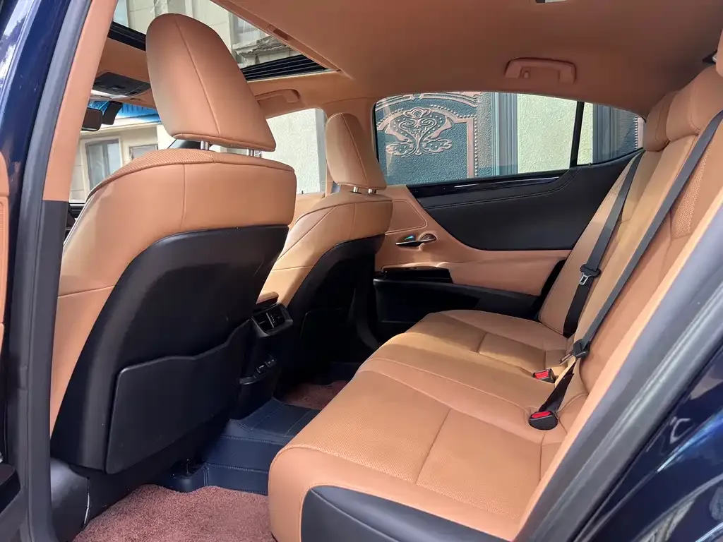 Lexus ES 2024 из CN, фото 5
