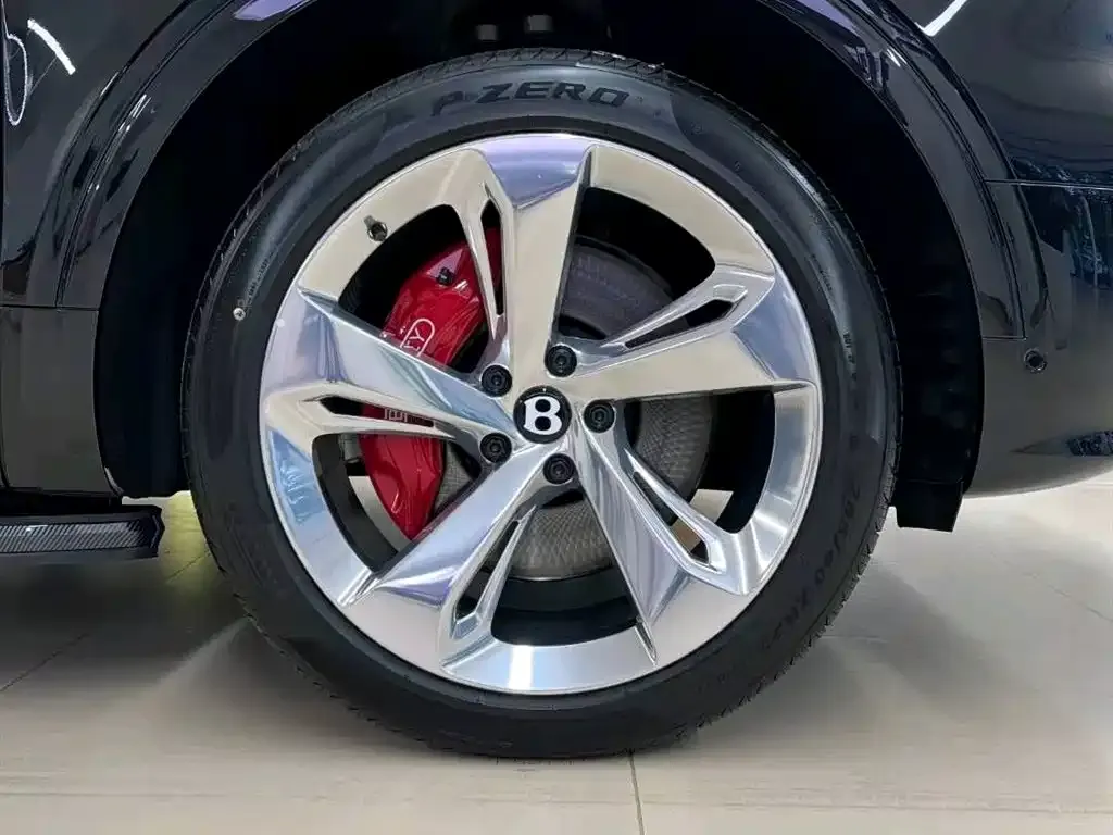 Bentley Bentayga 2022 из CN, фото 3