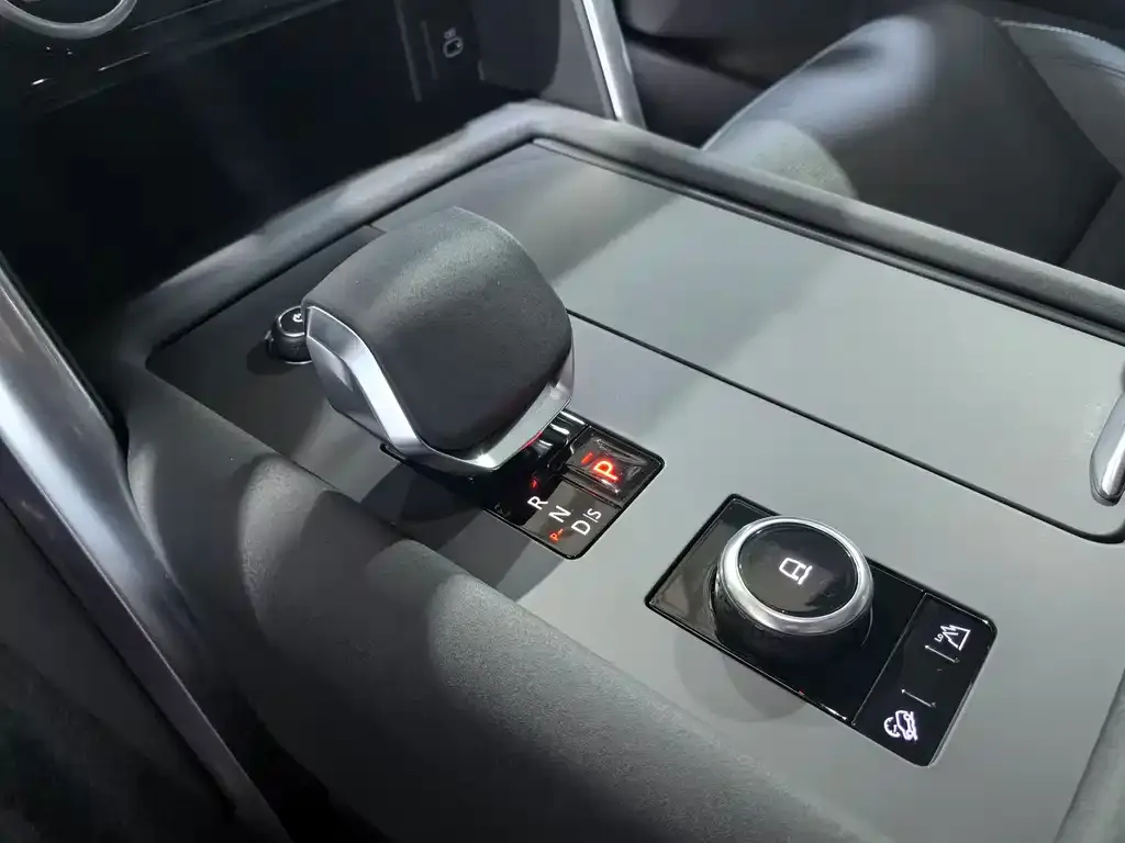 Land Rover Discovery 2025 из CN, фото 5