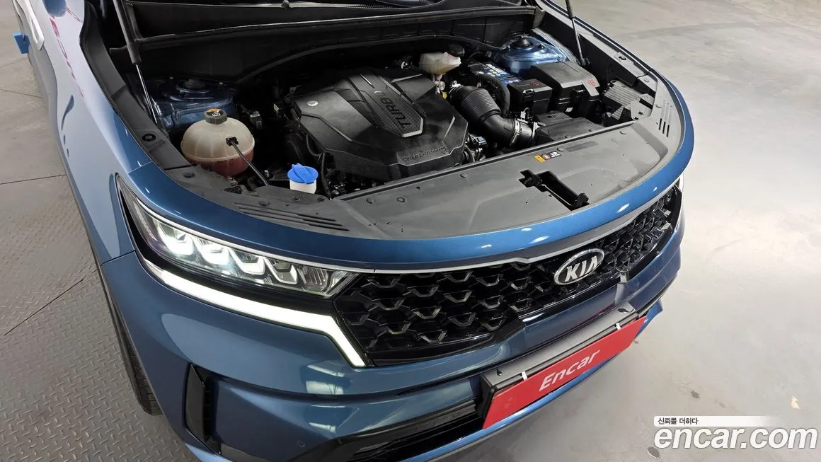Kia Sorento — фото 6