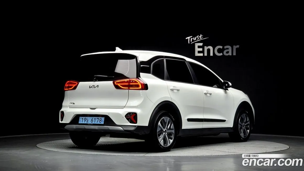 Kia Niro — фото 5