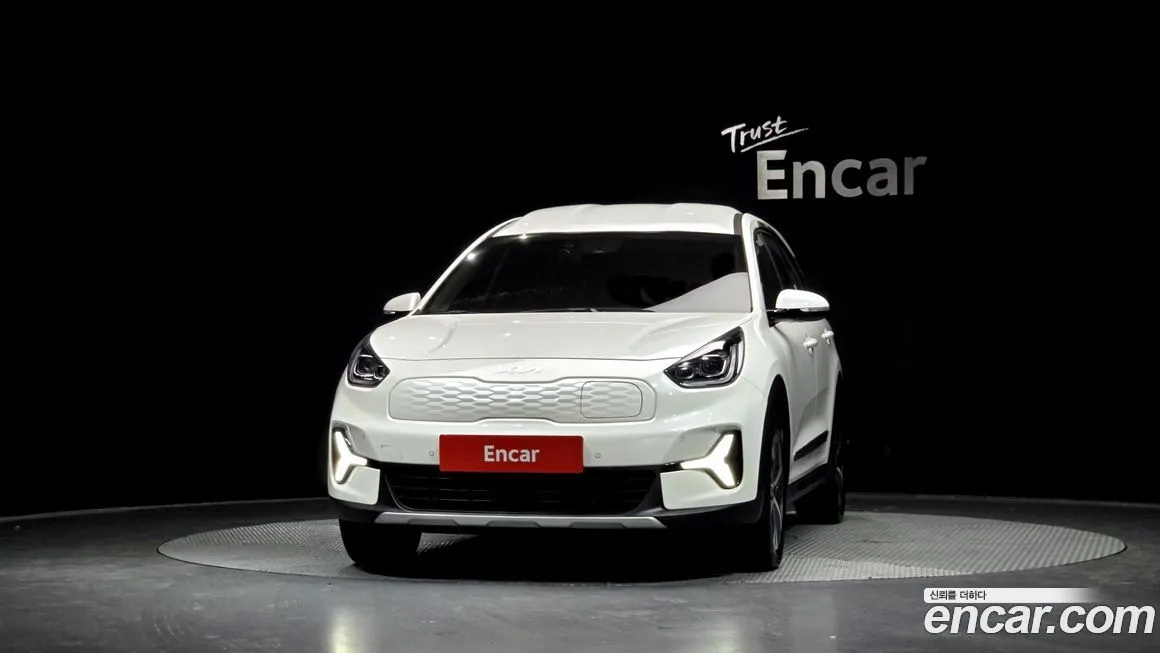 Kia Niro — фото 9