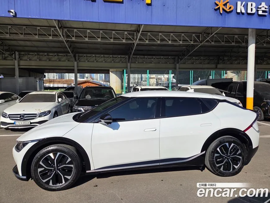Kia EV6 — фото 10