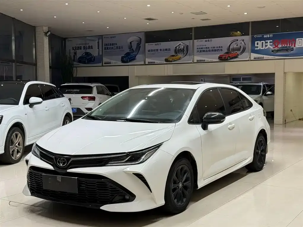 Toyota Corolla 2022 из CN, фото 1