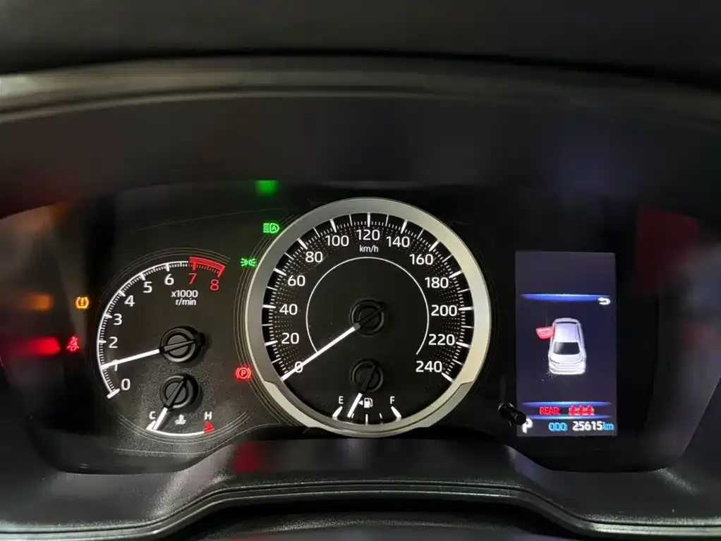 Toyota Corolla 2022 из CN, фото 7