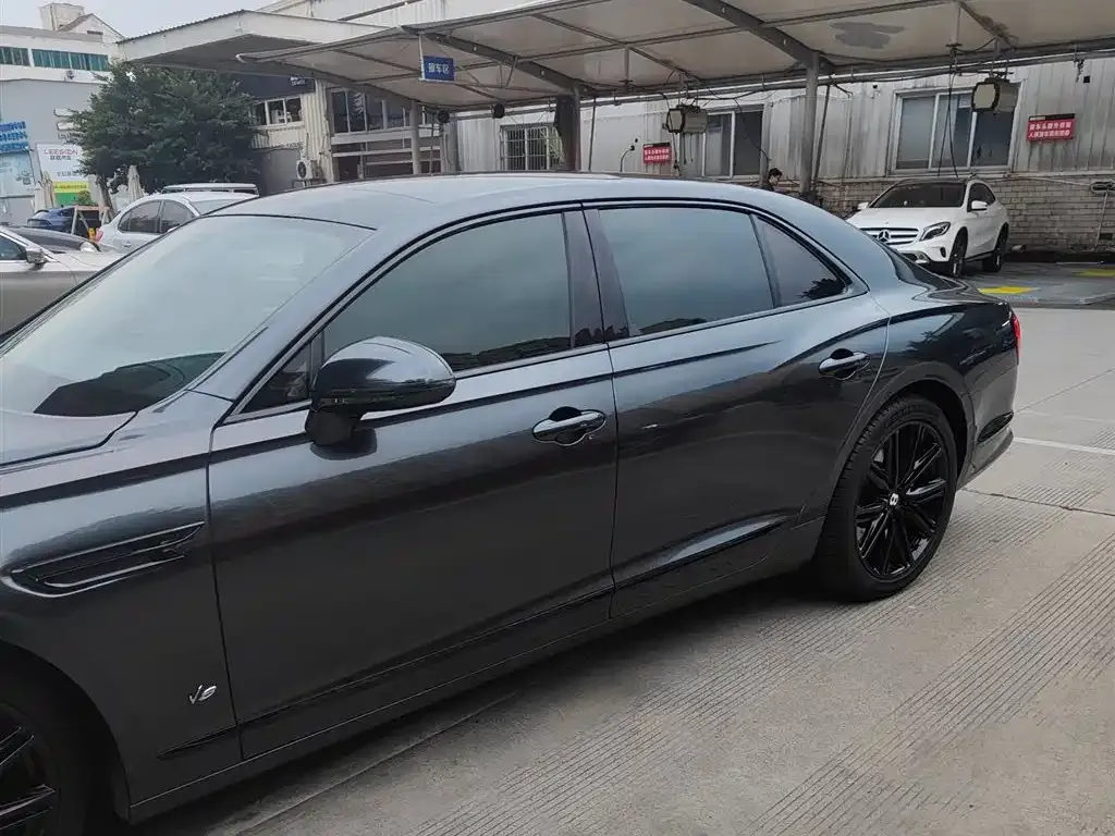 Bentley Flying Spur 2022 из CN, фото 6