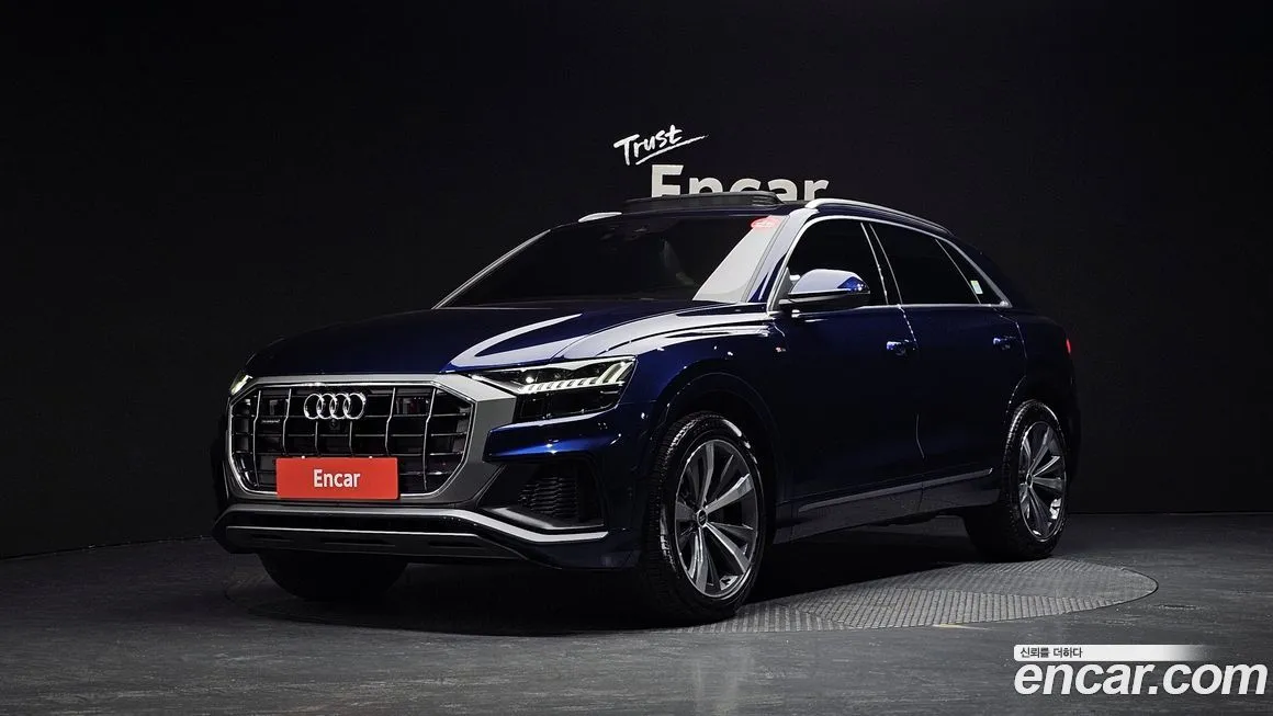 Audi Q8