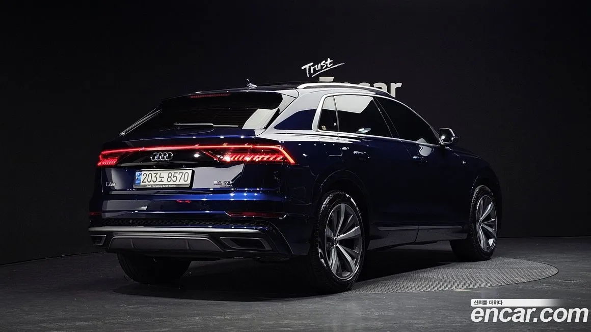 Audi Q8 — фото 2