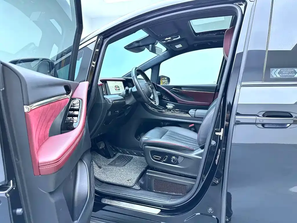 GAC Motor Trumpchi M8 — фото 9