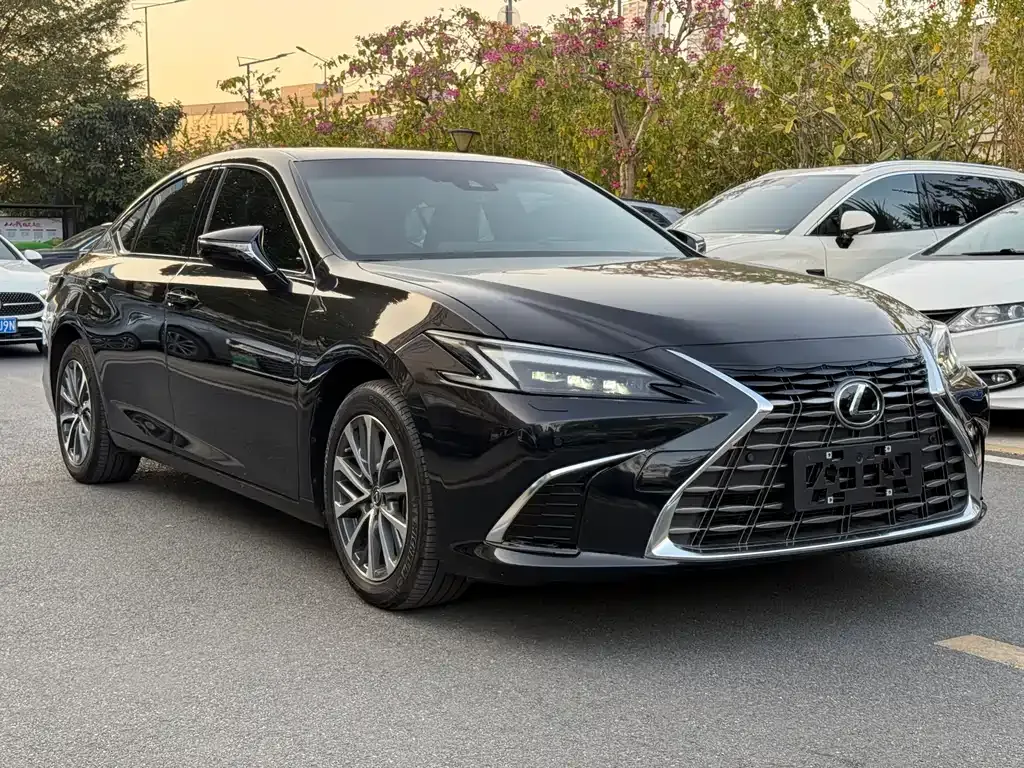 Lexus ES 2025 из CN, фото 7