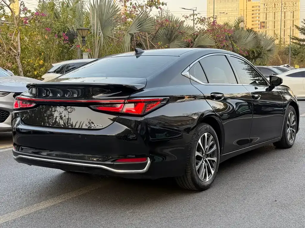 Lexus ES 2025 из CN, фото 8